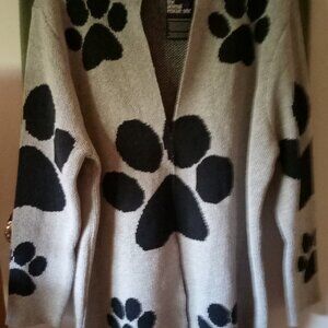 Fun, Bold Black & Gray Sweater w/ Paw Prints, 1X, New, Never Worn - Animal Lover